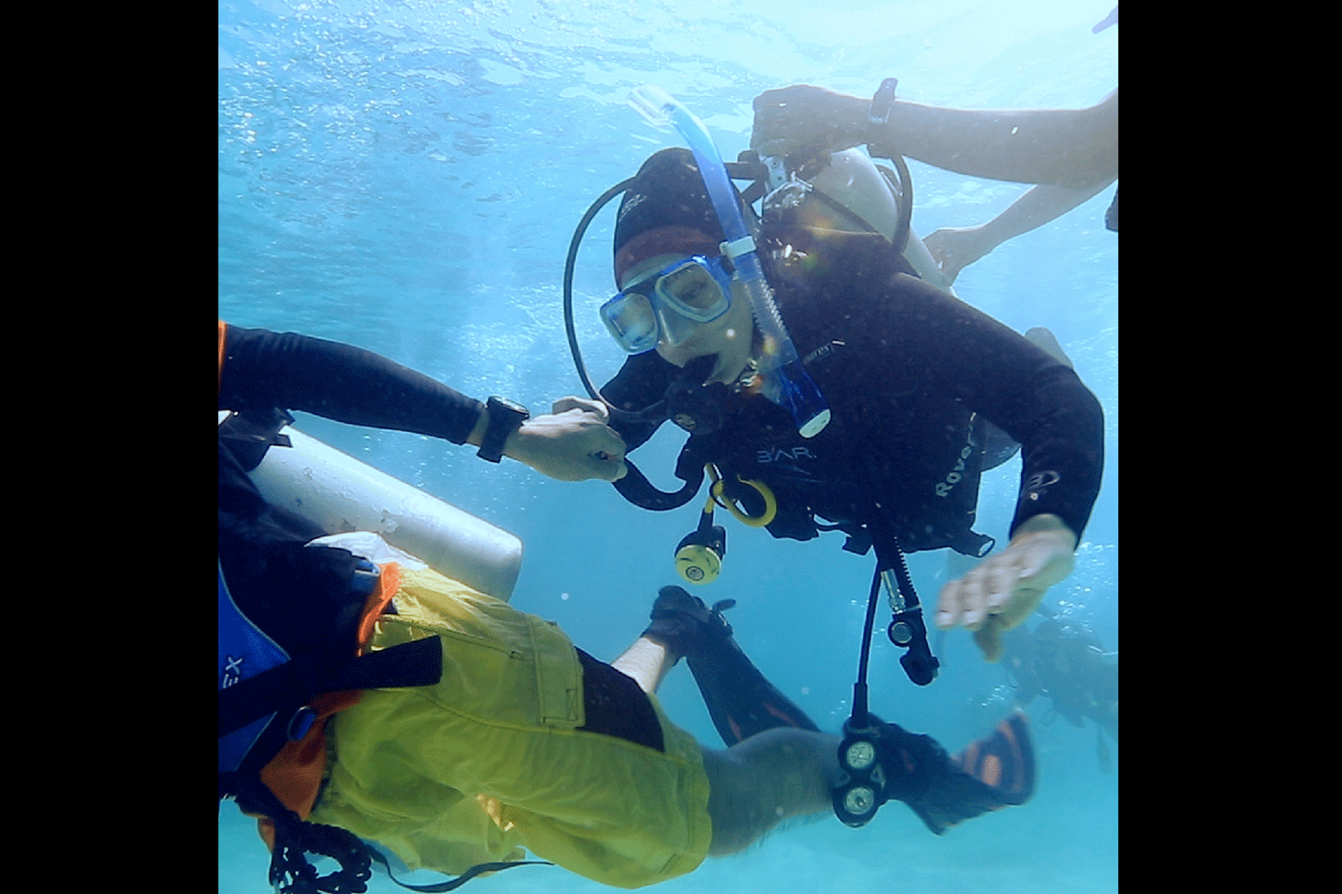 Meet Ras. She’s a diver who is afraid of the sea. She’s also wheelchair bound. She lives her life on the fringes of her comfort zone, with the support of Society of PSP (People Support People) Malaysia.