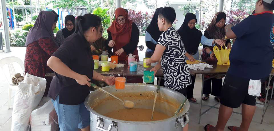 Nizar Shariff wants Free Food for All to continue to reach out to more people who need fresh food and household items